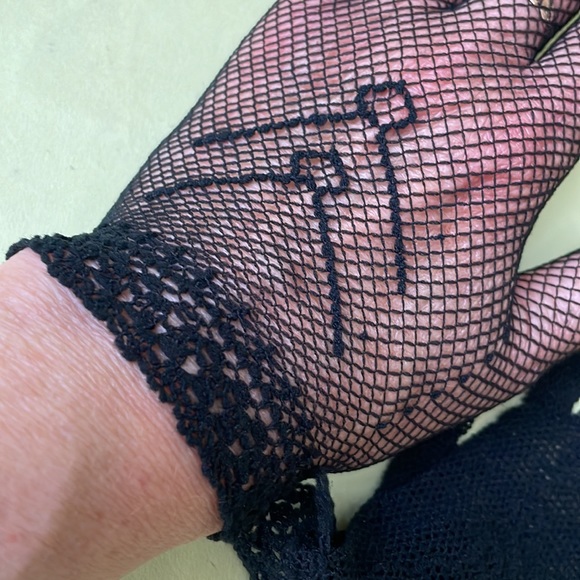 New vintage 50’s stretchy gloves - Picture 3 of 5